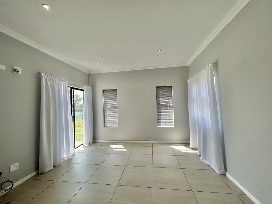 3 Bedroom Property for Sale in Marina Martinique Eastern Cape